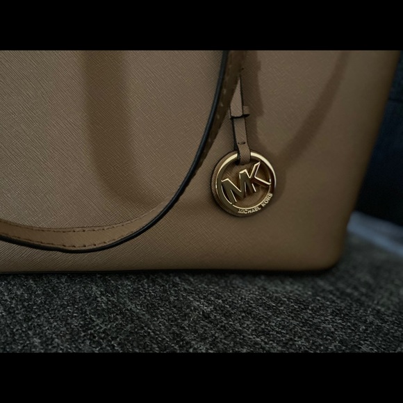 NWT Michael Kors jet set medium - Picture 6 of 8